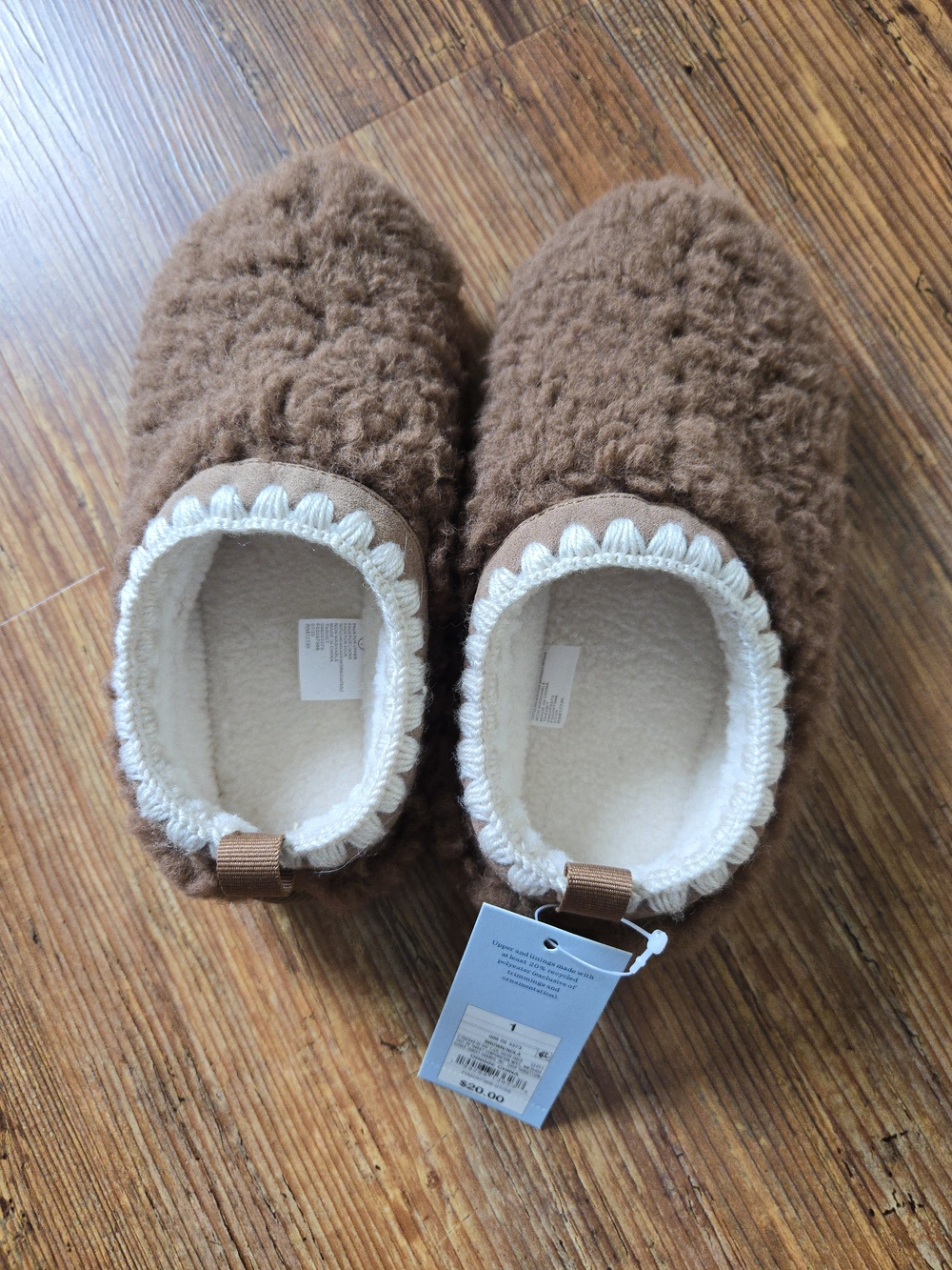 NWT Cat & Jack Kids Size 1 Brown Fuzzy Slip-On Kids Slippers, Cozy, Hard Sole